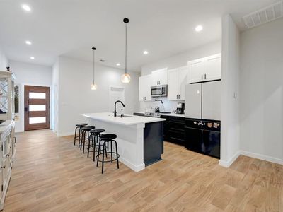 105 E Eli Chandler, Blanco, TX, 78606