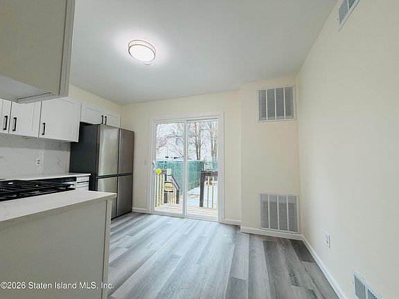 3rd image of 8 Montgomery Ave