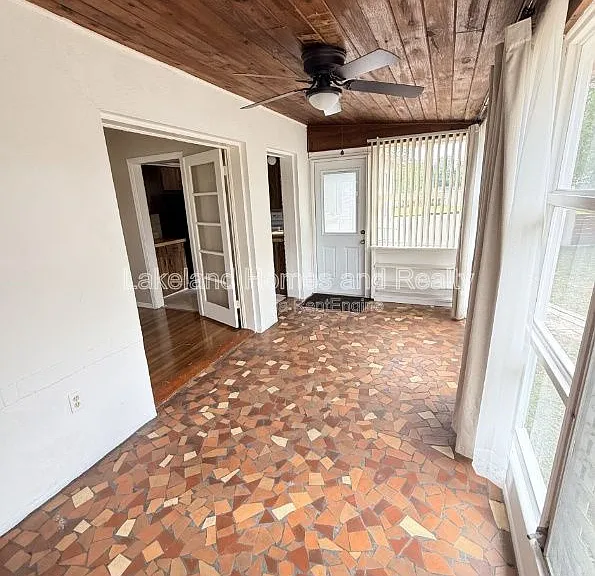 3115 Buckingham Ave — Photo 10