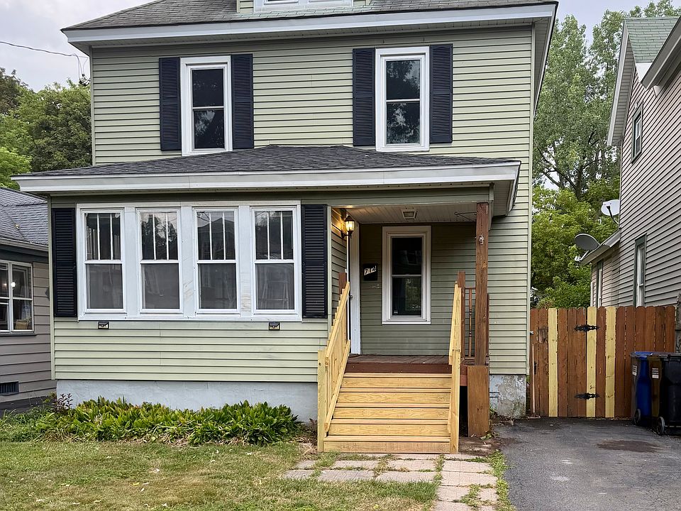 1st image of 714 Schuyler St