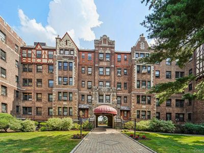 23 Old Mamaroneck Road Unit #2E, White Plains, NY, 10605