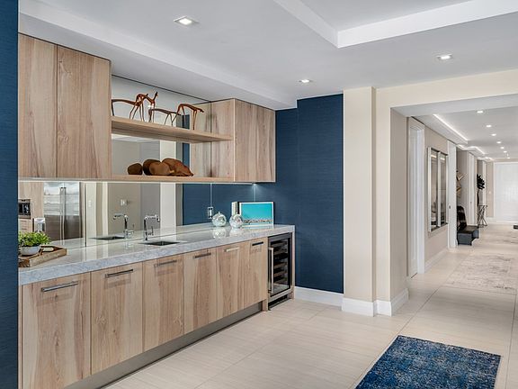 4th image of 111 Beach Rd #208