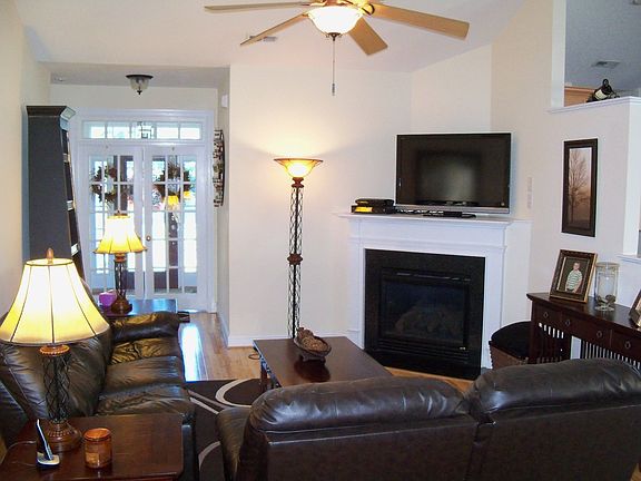 2nd image of 8153 Timberlake Ln