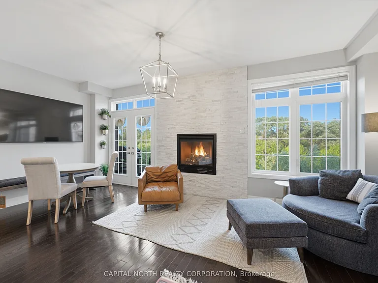 18 Alex Campbell Cres — Photo 13