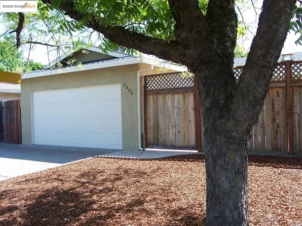2006 Robin Dr, Fairfield, CA 94533