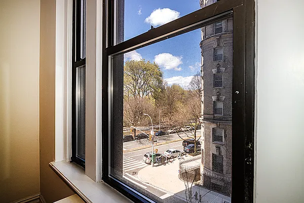 Rented by Rita S Citrin, LREB | media 24