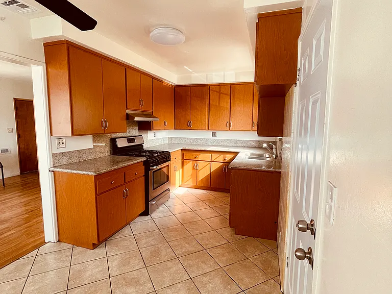 9403 Carron Dr — Photo 16
