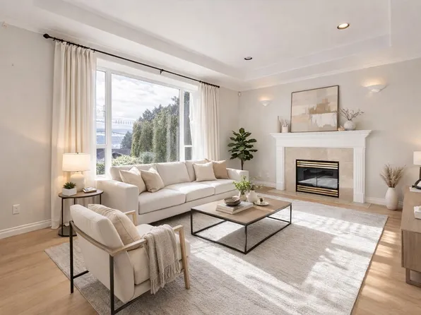 5177 Carson St, Burnaby, BC V5J 2Z1