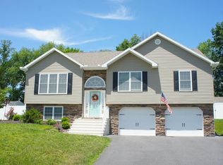 30 Lamont Dr, Drums, PA 18222