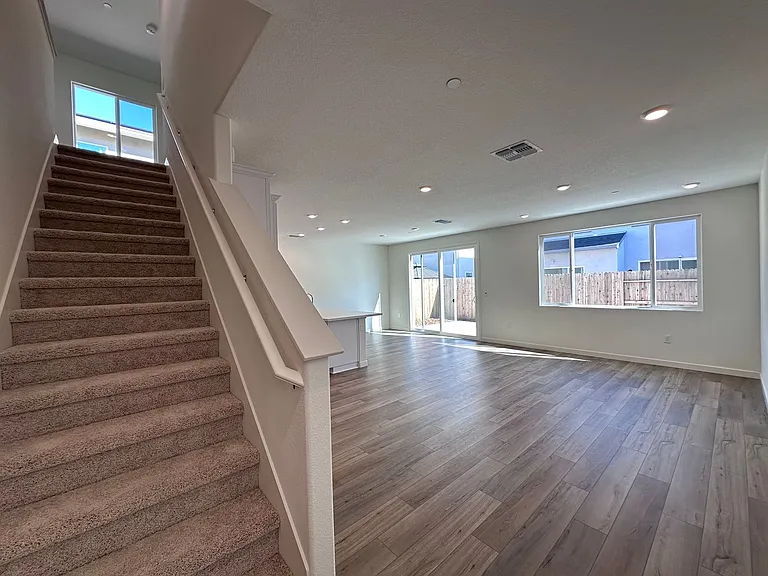 3396 Shaker Way — Photo 19