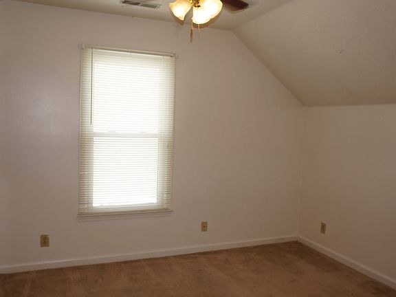 3rd image of 1240 Archwood Dr