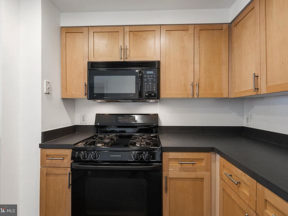 4th image of 3883 Connecticut Ave NW APT 619