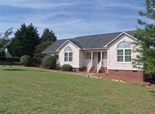 137 Abners Run Dr, Greer, SC 29651