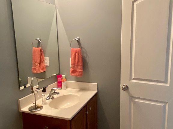 3rd Floor Guest Bathroom