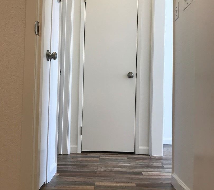 1st image of 4810 Lincoln Ave APT B