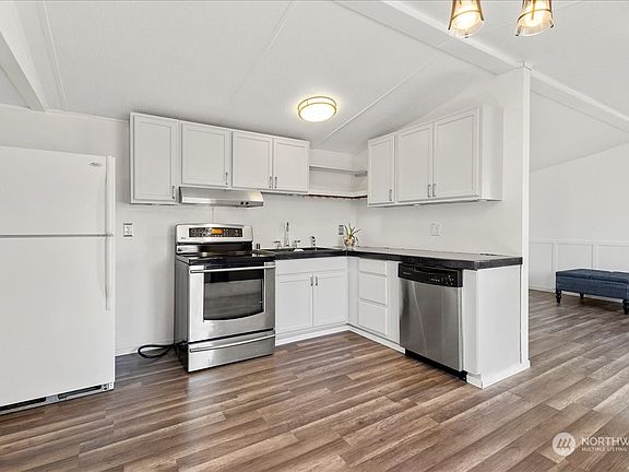 5th image of 700 NW Crosby Avenue #164