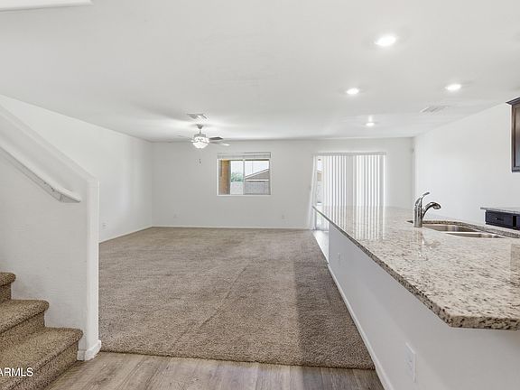 5th image of 25437 W MAHONEY Avenue