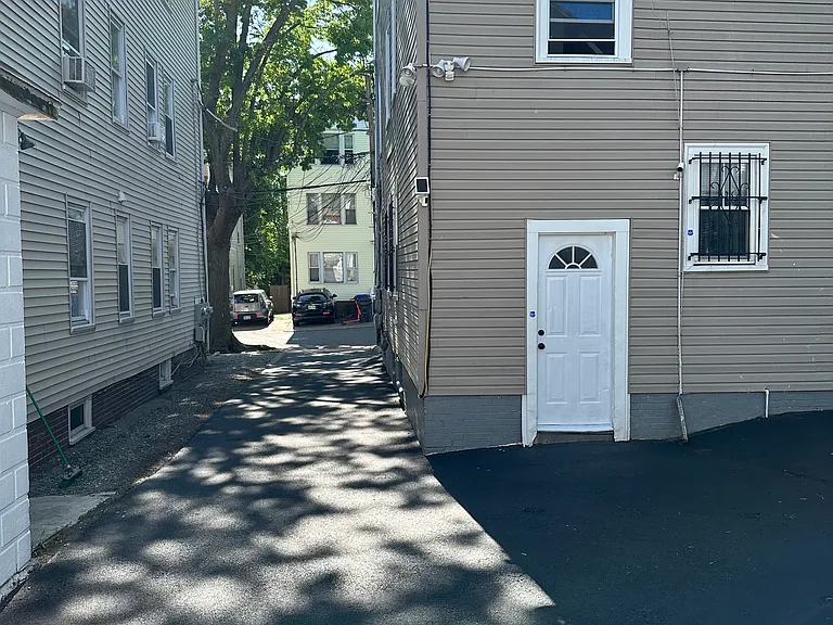 20 Richter St #1 — Photo 12