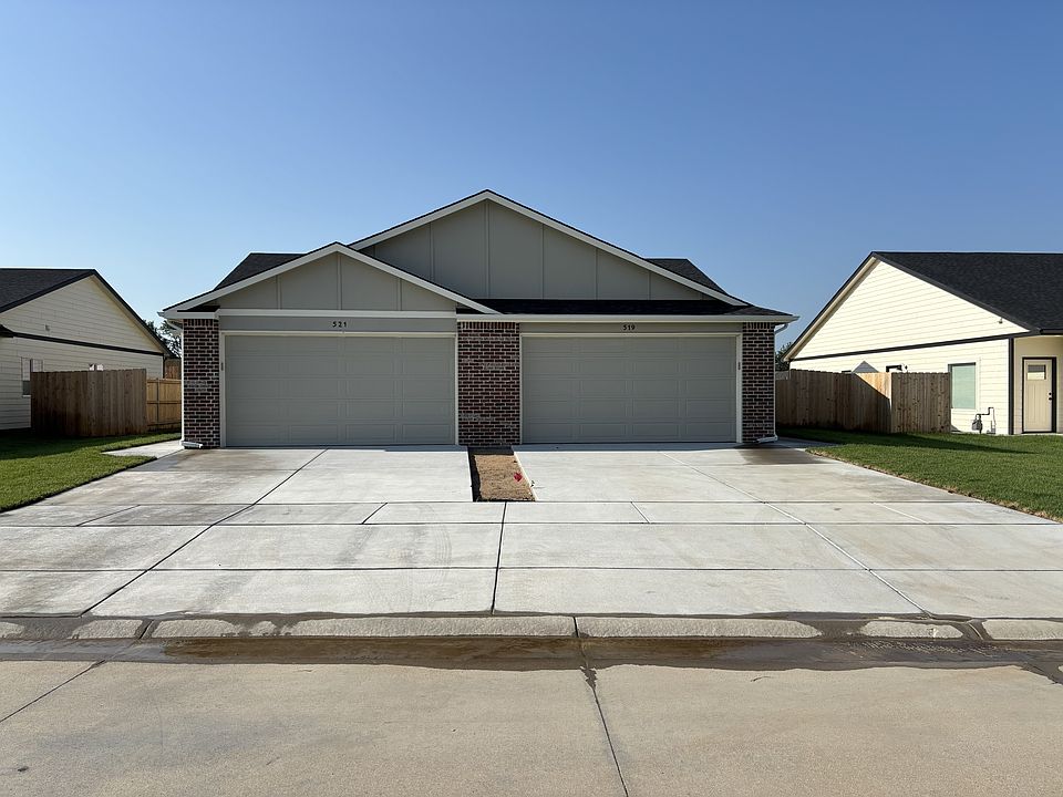 1st image of 521 Briarbrook Ln