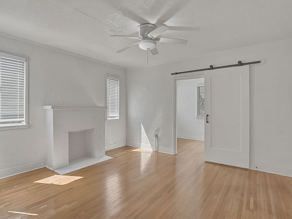 4th image of 3218 W Santiago St APT 4