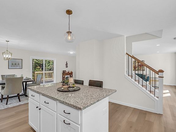 5th image of 180 Petersham Rd