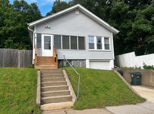 1713 Hershey Ave, Muscatine, IA 52761