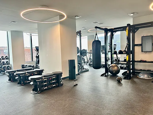 Rented by LL Real Estate Services | media 23