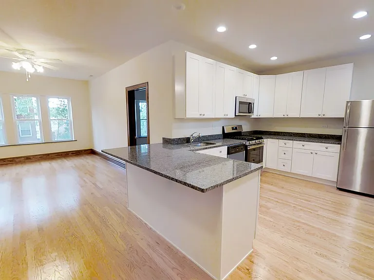 4907 N Whipple St #1W — Photo 1