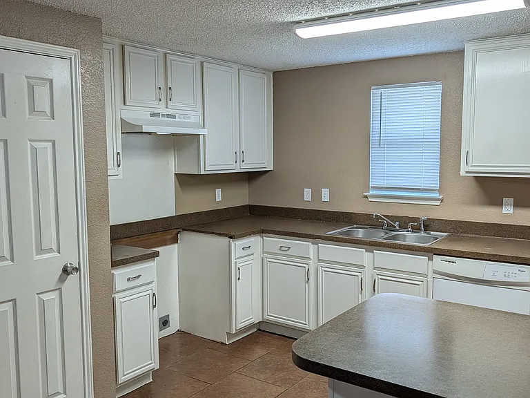 700 Flamingo Dr — Photo 7