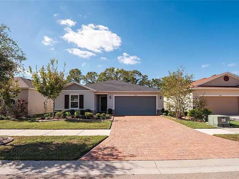 10561 Laguna Plains Dr — Photo 1