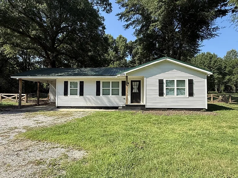 6970 Raleigh Lagrange Dr — Photo 2