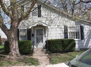 2343 Cleveland St, Clinton, IA 52732