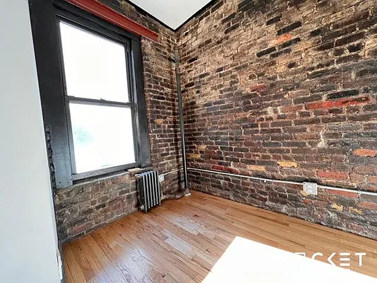 Rented by PocketBroker Inc | media 14