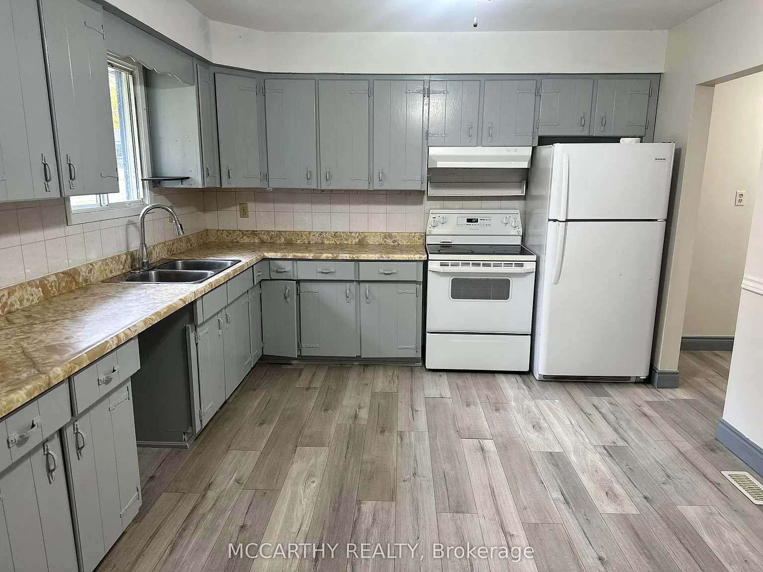 2 bed, $1,900 — Photo 4