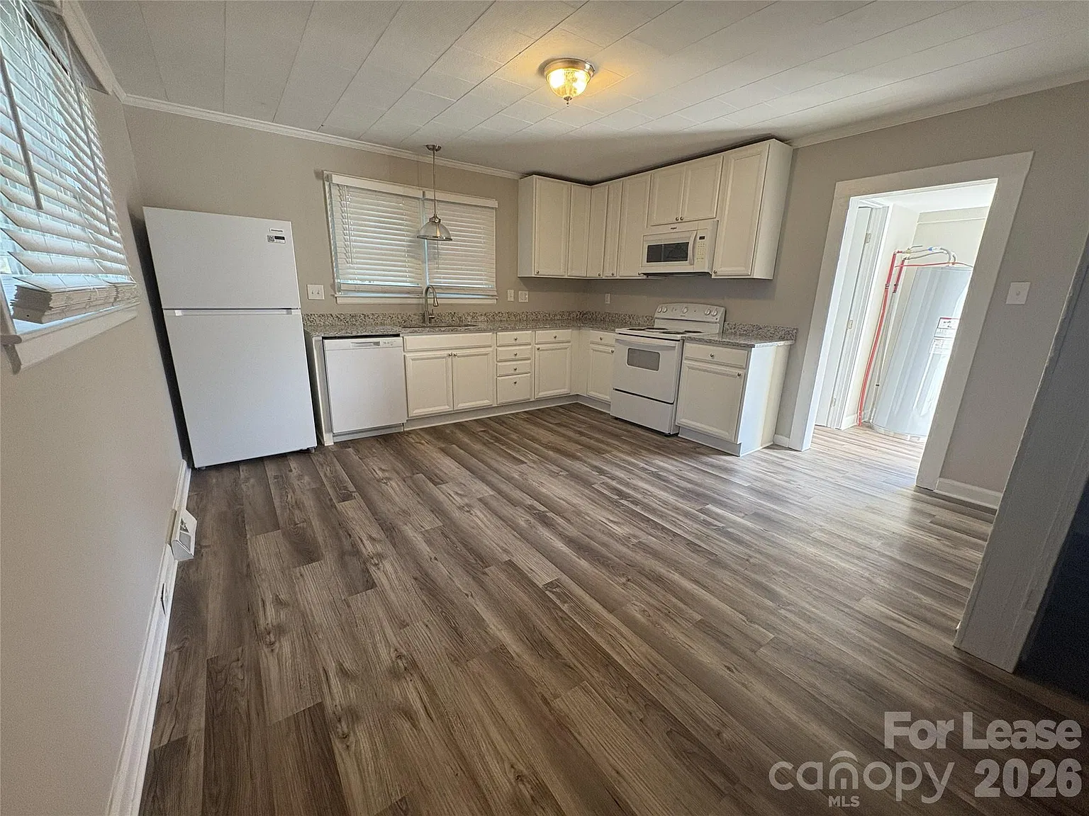 2 bed, 2.0 bath, 1320 sqft, $1,850 — Photo 4