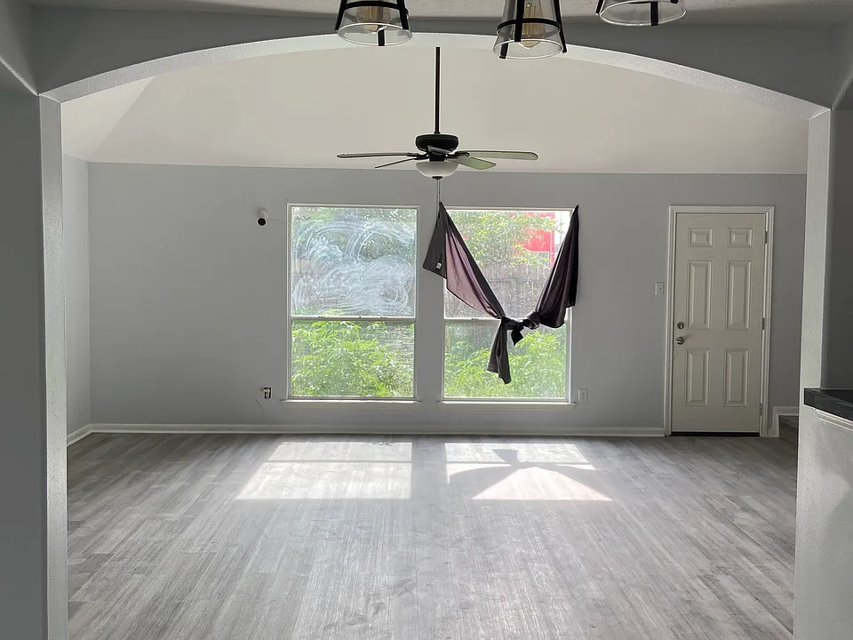3634 Windmill Village Dr