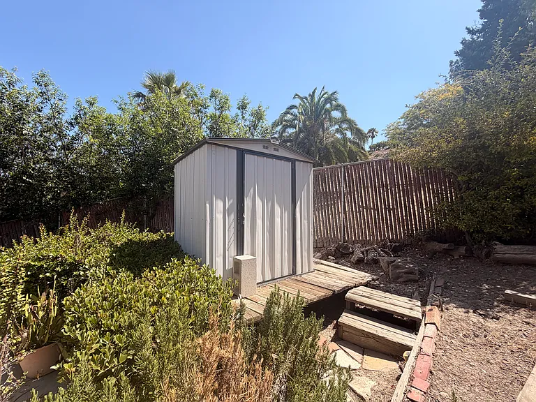 8625 Delmonico Ave — Photo 32