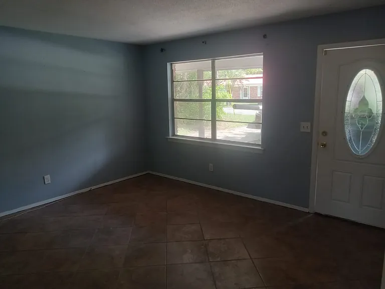 142 Bishop St — Photo 3