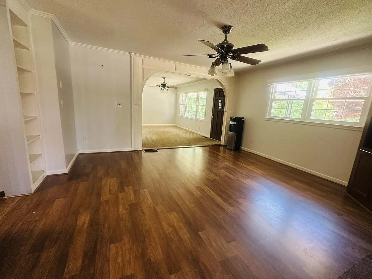 Building Photo - 200 Ridgecrest Cir