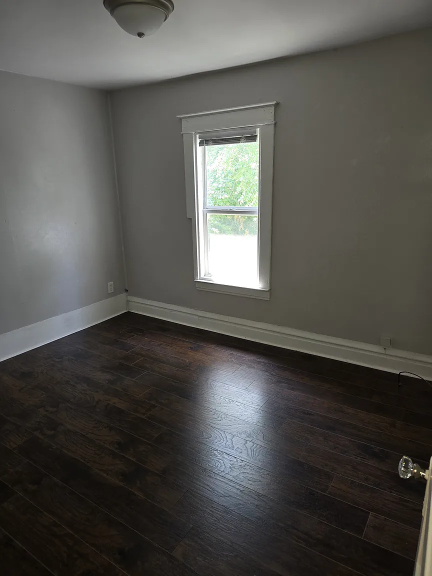 618 Denner St photo 1
