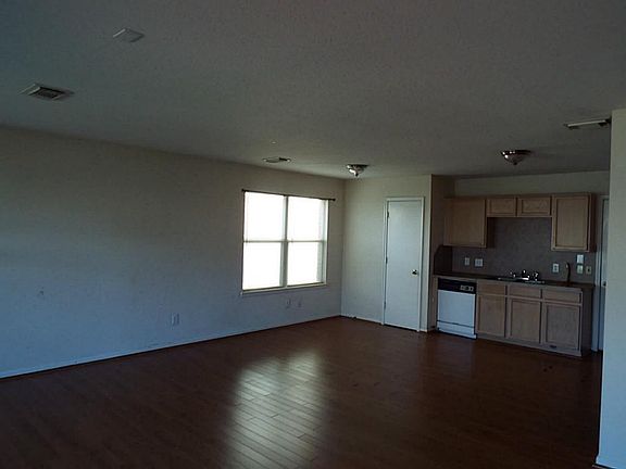 5th image of 3907 Brook Garden Ln