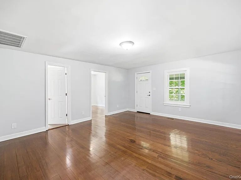 472 Bullet Hole Rd — Photo 7