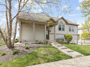 464 Conservatory Ln, Aurora, IL 60502