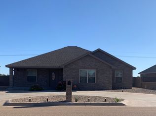 1348 Oakwood Cir, Portales, NM 88130