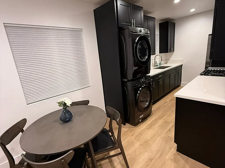 11140 Oxnard St #5952 — Photo 3