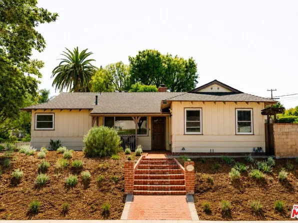 22103 Del Valle St, Woodland Hills, CA 91364