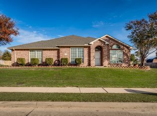 6250 Fox Run Dr, Midlothian, TX 76065