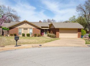 517 Canyon Rd, Edmond, OK 73034