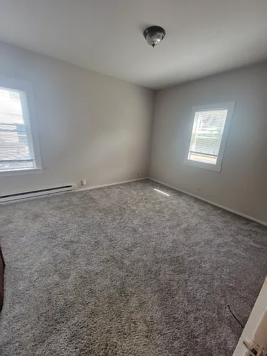 1102 W 8th St #1R Photo 1
