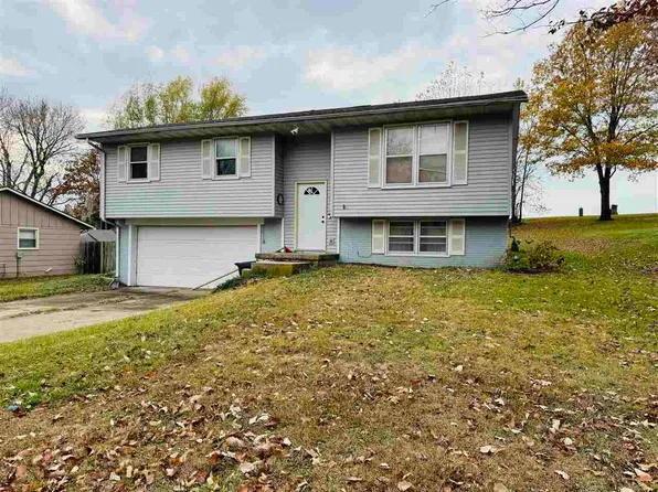 135 Country Club Rd, Williamsburg, IA 52361